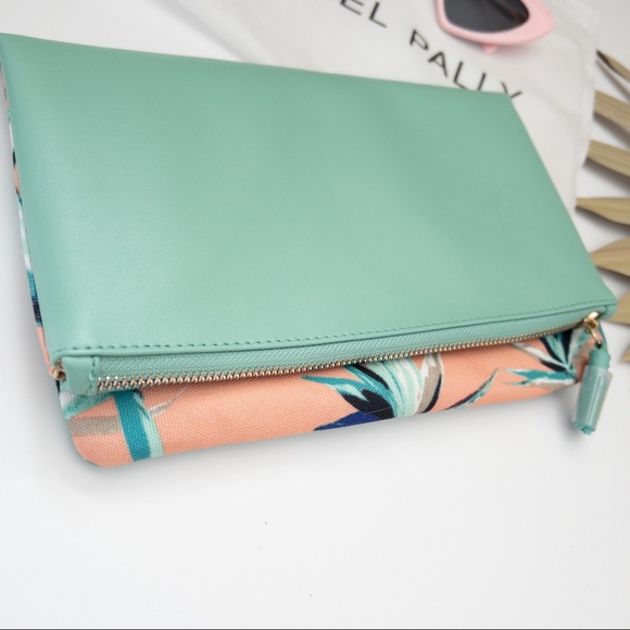 NWOT RACHEL PALLY REVERSIBLE TROPICAL CLUTCH - Picture 3 of 5